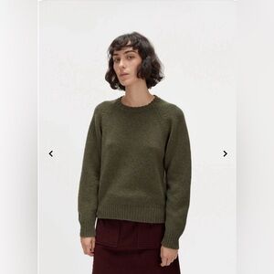 A.P.C. green wool sweater Size M (small repair needed)